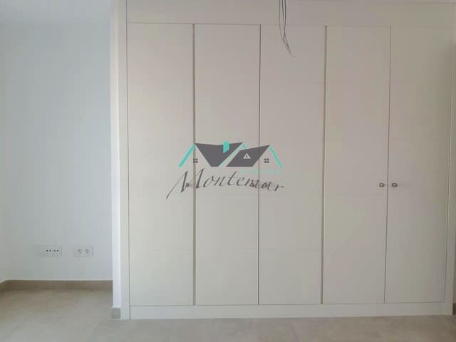 4 makuuhuone Asunto myytävänä paikassa Lorca mukana 
autotalli - 350 000 € (Ref: 9243821)