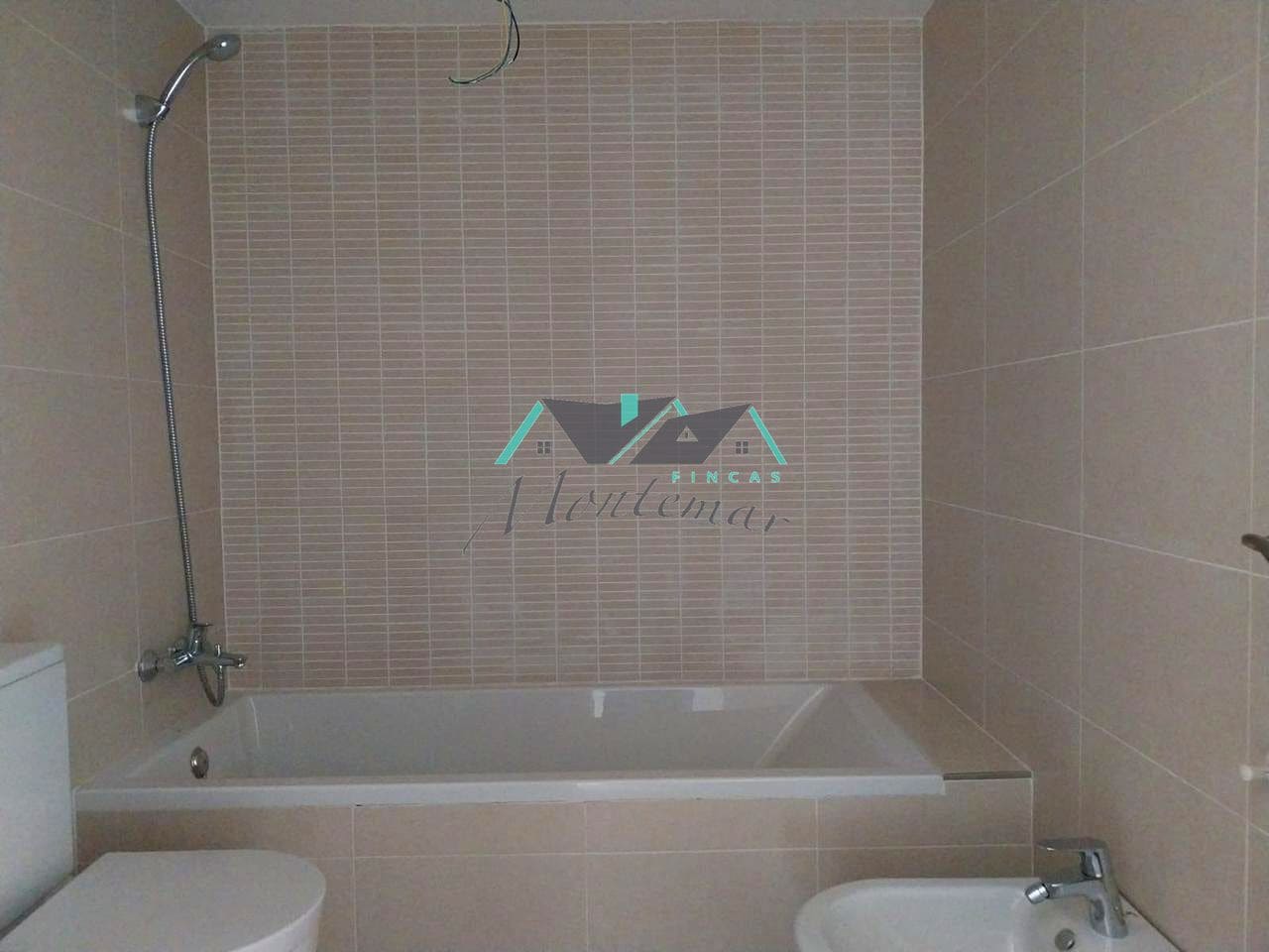 4 makuuhuone Asunto myytävänä paikassa Lorca mukana 
autotalli - 350 000 € (Ref: 9243821)