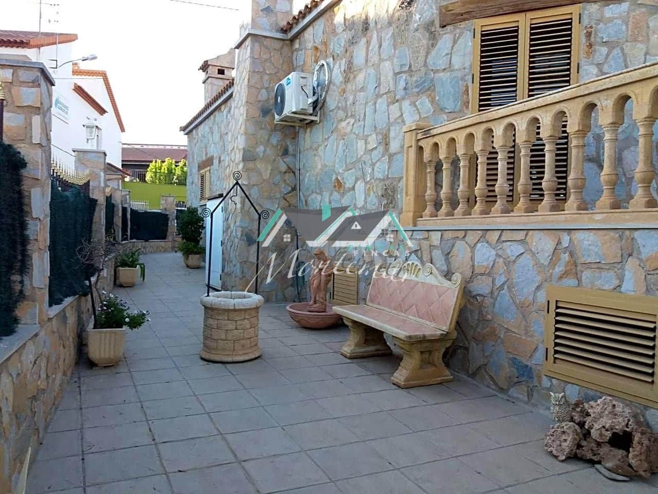 3 slaapkamer Villa te koop in La Campana met garage - € 499.000 (Ref: 9289799)