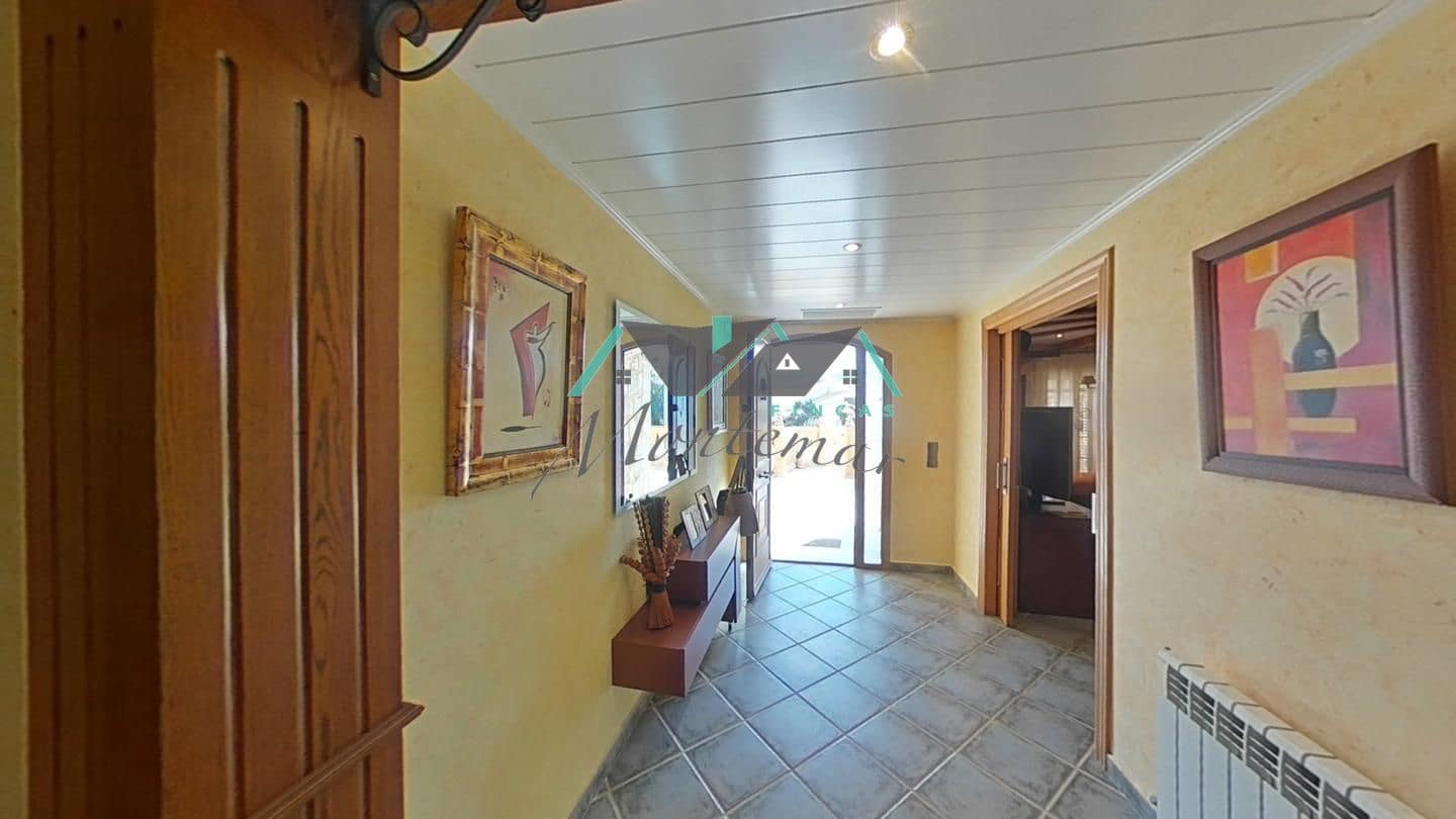 3 slaapkamer Villa te koop in La Campana met garage - € 499.000 (Ref: 9289799)