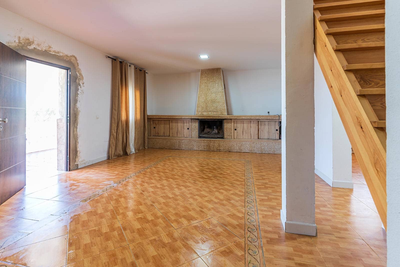 3 soveværelse Finca/Landehus til salg i Niebla med swimmingpool - € 255.000 (Ref: 8337264)