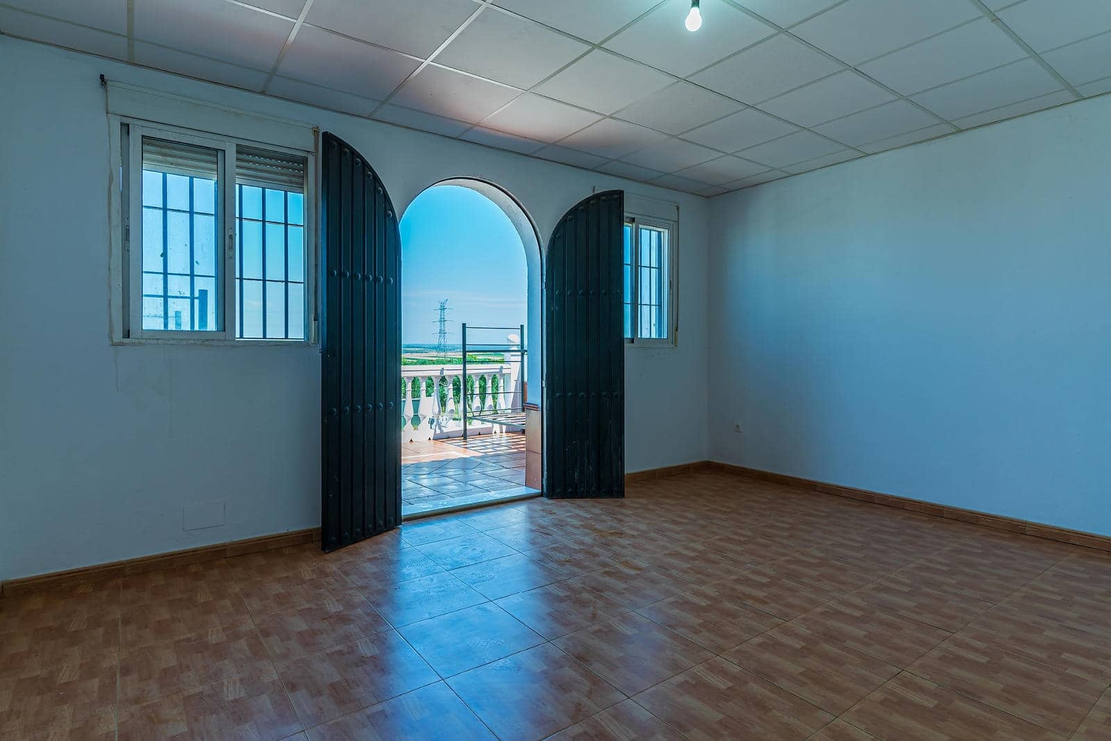 3 soveværelse Finca/Landehus til salg i Niebla med swimmingpool - € 255.000 (Ref: 8337264)