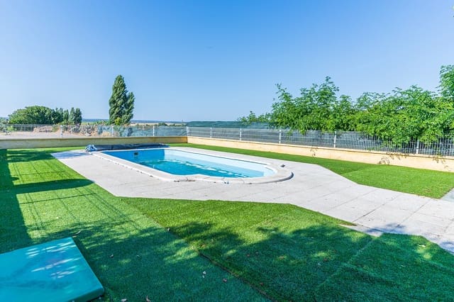 3 camera da letto Finca/Casa di Campagna in vendita in La Palma del Condado con piscina - 209.999 € (Rif: 8399706)