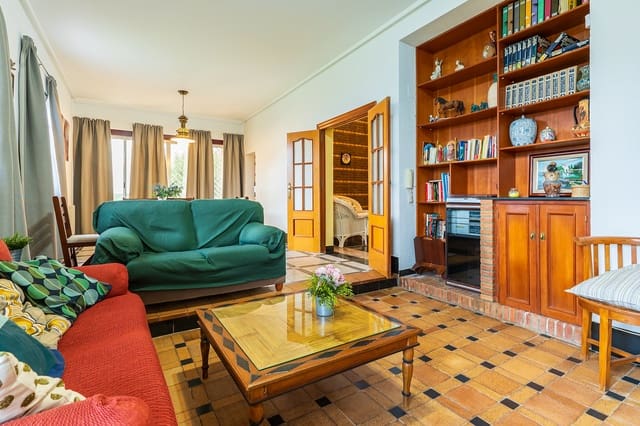 7 bedroom Villa for sale in Ayamonte with pool garage - € 439,000 (Ref: 8664876)