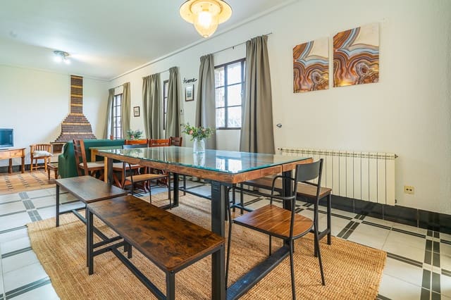 7 bedroom Villa for sale in Ayamonte with pool garage - € 439,000 (Ref: 8664876)