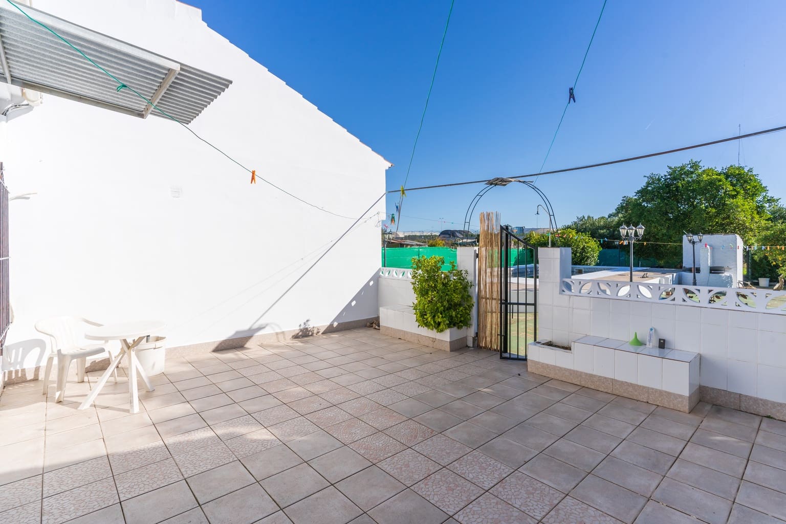 5 soveværelse Finca/Landehus til salg i Bonares med swimmingpool garage - € 259.999 (Ref: 9406090)