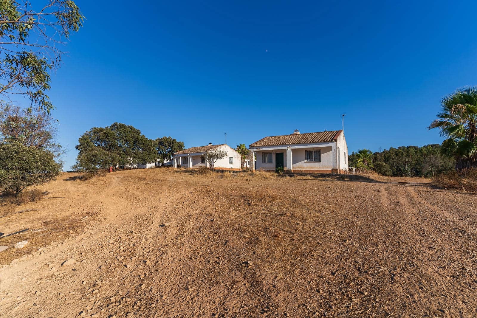 2 makuuhuone Majatalo/aamiaismajoitus myytävänä paikassa Calanas mukana uima-altaan - 1 325 000 € (Ref: 9441111)