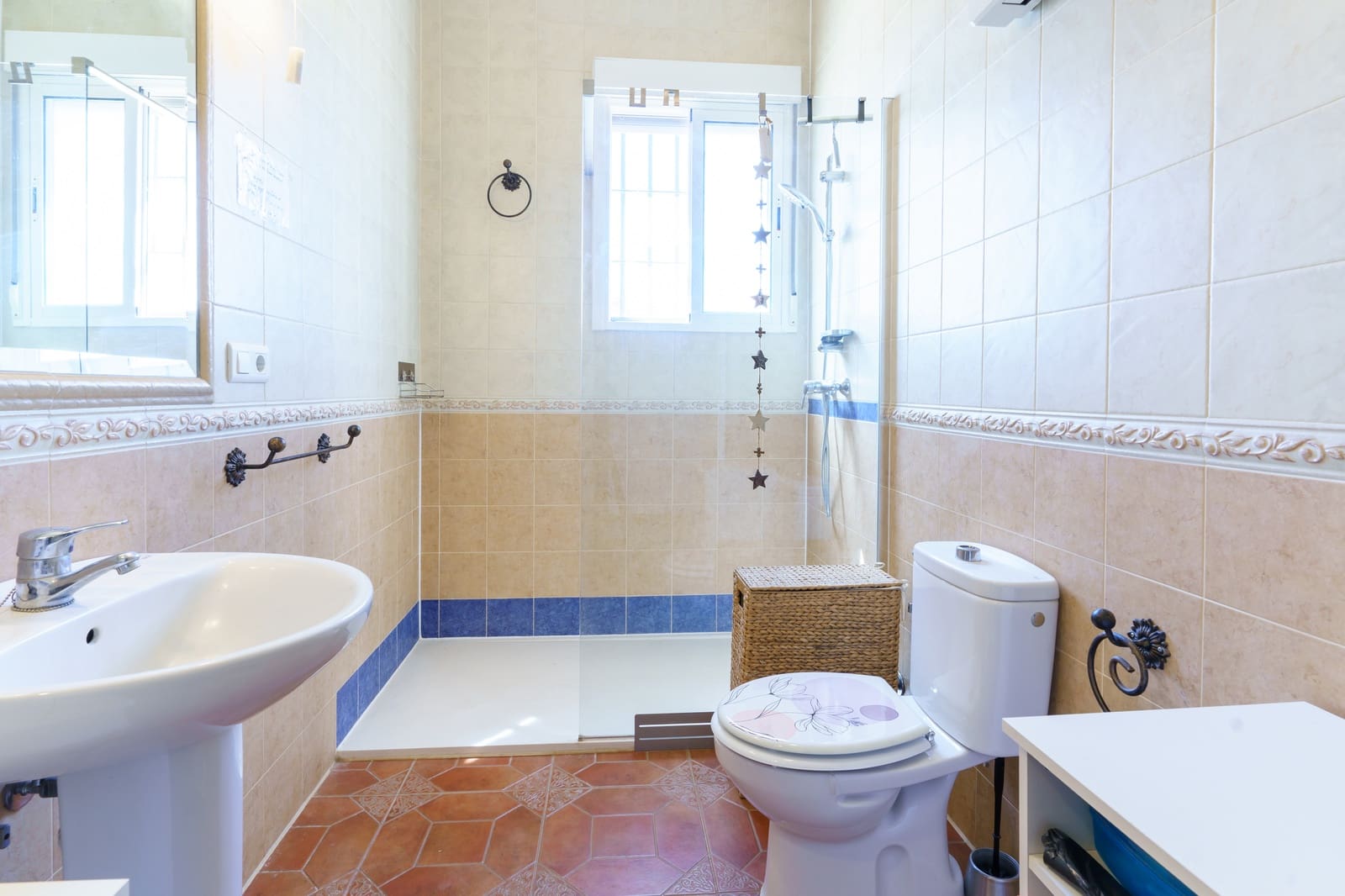 4 soverom Finca/Herregård til salgs i La Palma del Condado med svømmebasseng - € 219 999 (Ref: 9972781)