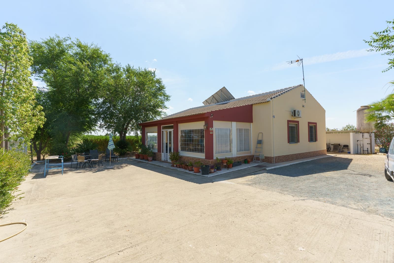 4 soverom Finca/Herregård til salgs i La Palma del Condado med svømmebasseng - € 219 999 (Ref: 9972781)