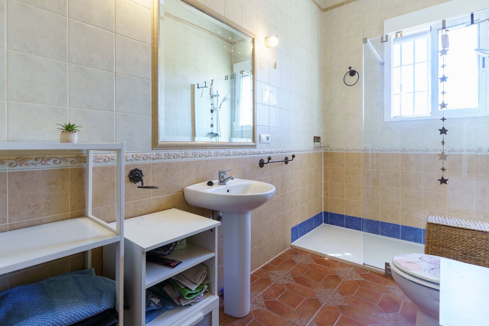 4 soverom Finca/Herregård til salgs i La Palma del Condado med svømmebasseng - € 219 999 (Ref: 9972781)