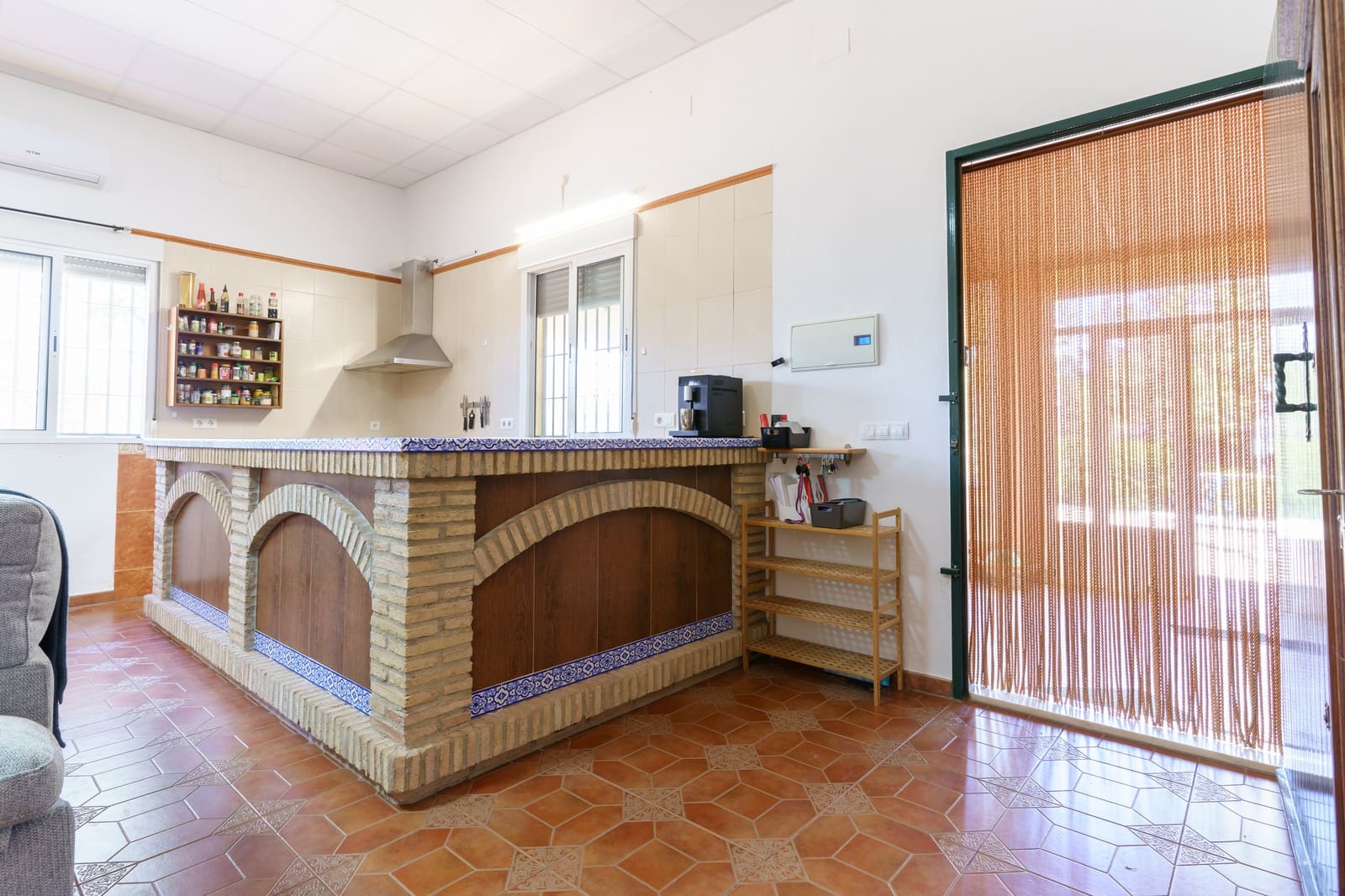 4 soverom Finca/Herregård til salgs i La Palma del Condado med svømmebasseng - € 219 999 (Ref: 9972781)