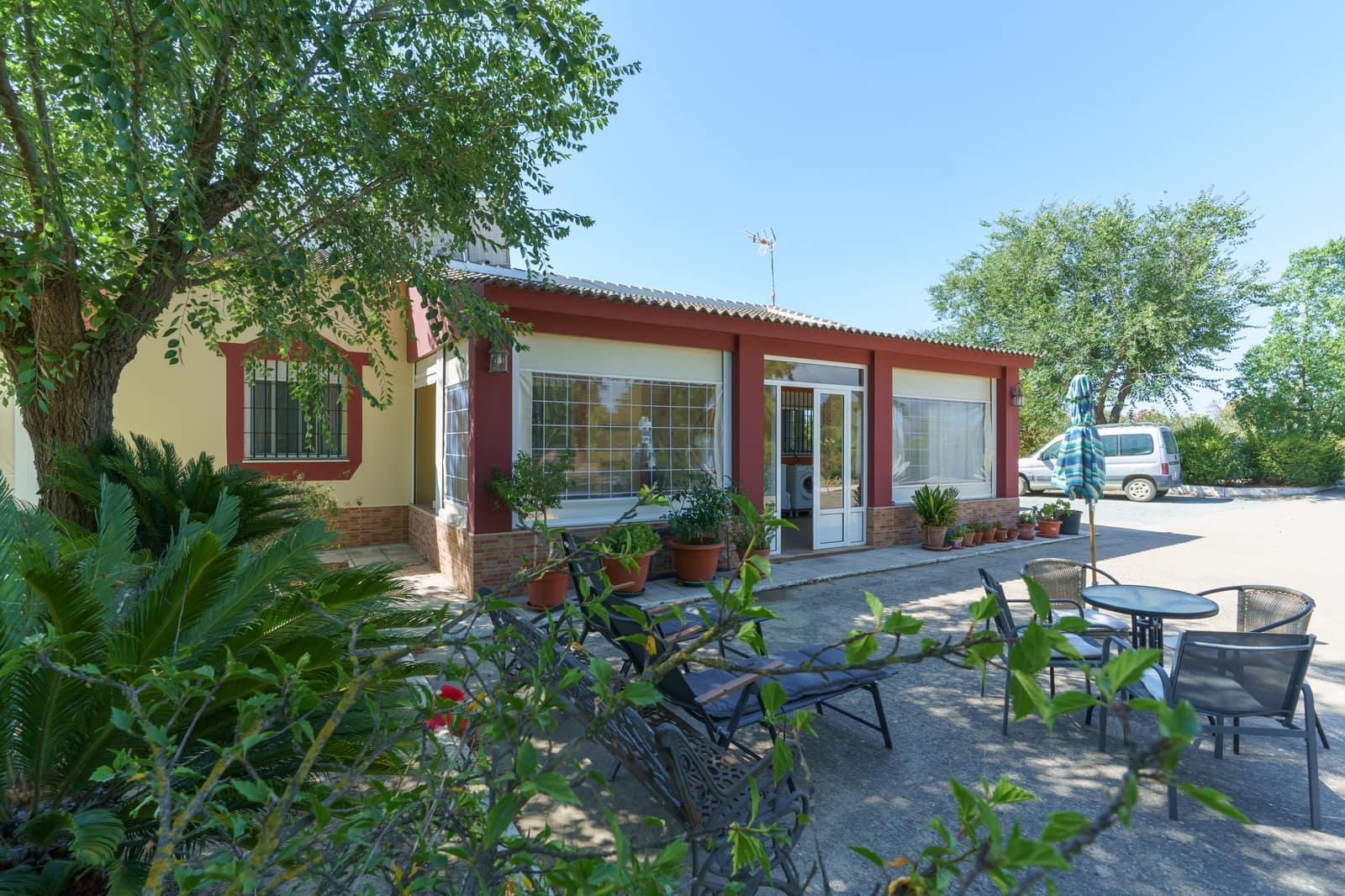 4 soverom Finca/Herregård til salgs i La Palma del Condado med svømmebasseng - € 219 999 (Ref: 9972781)