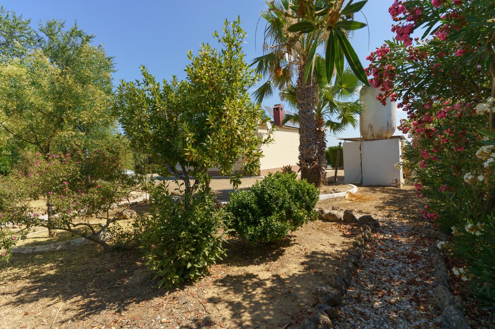 4 soverom Finca/Herregård til salgs i La Palma del Condado med svømmebasseng - € 219 999 (Ref: 9972781)