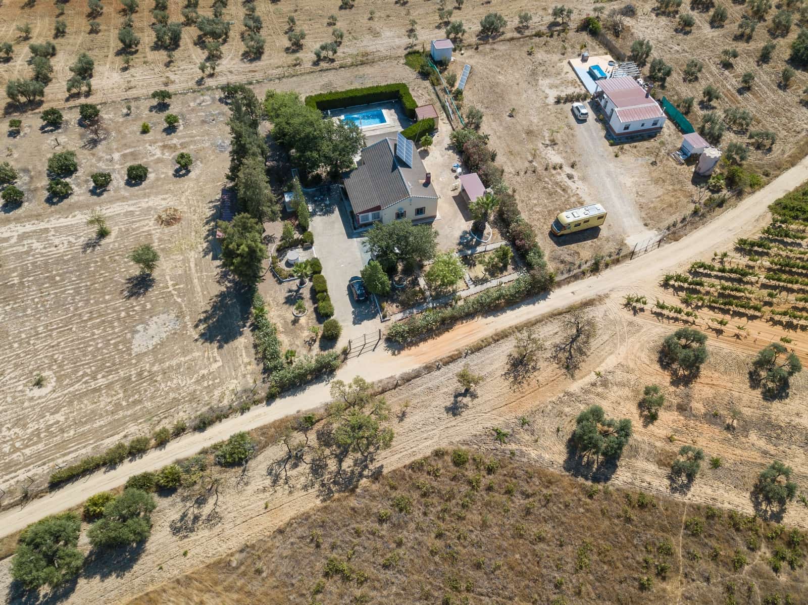 4 soverom Finca/Herregård til salgs i La Palma del Condado med svømmebasseng - € 219 999 (Ref: 9972781)