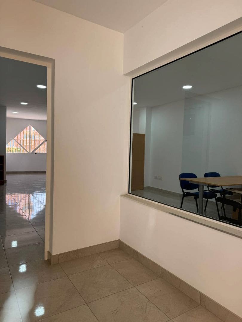 Commercial for sale in San Bartolome de Tirajana - € 88,000 (Ref: 9499979)