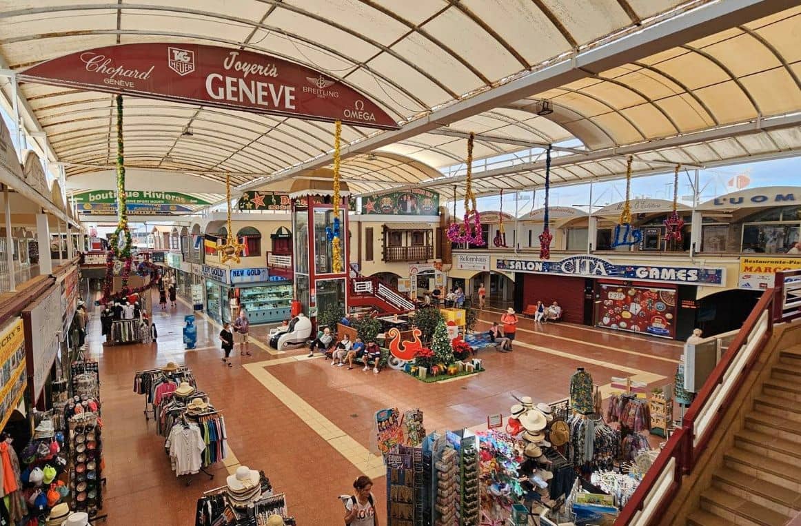 Commercial for sale in San Bartolome de Tirajana - € 40,000 (Ref: 9499983)