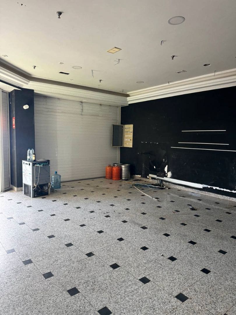 Commercial for rent in San Bartolome de Tirajana - € 4,000 (Ref: 9499985)