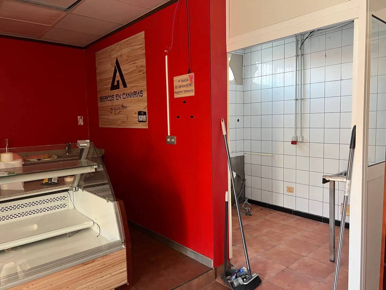 Commercial for sale in San Bartolome de Tirajana - € 205,000 (Ref: 9499987)