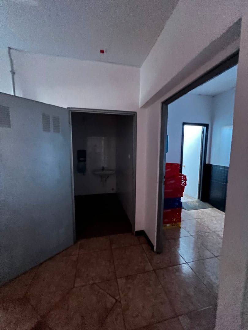 Commercial for sale in San Bartolome de Tirajana - € 205,000 (Ref: 9499987)