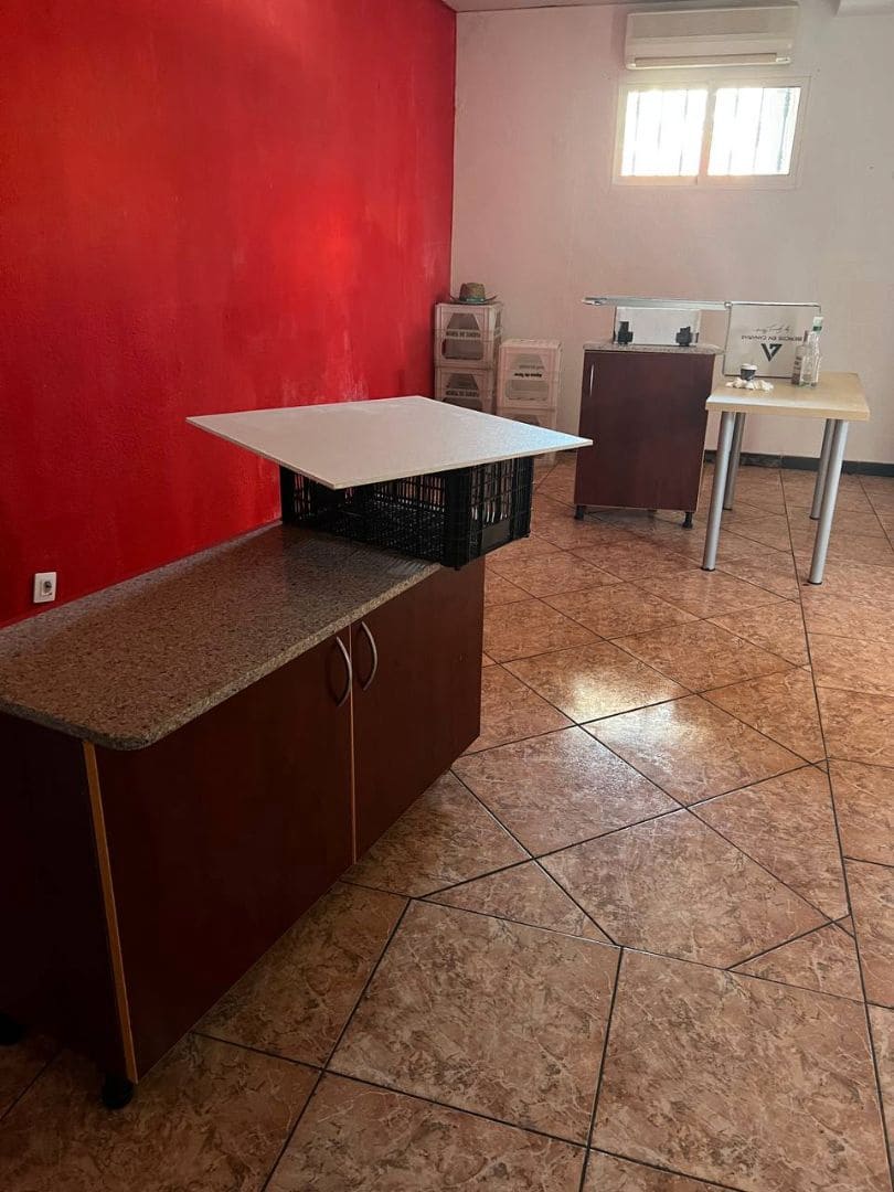 Commercial for sale in San Bartolome de Tirajana - € 205,000 (Ref: 9499987)