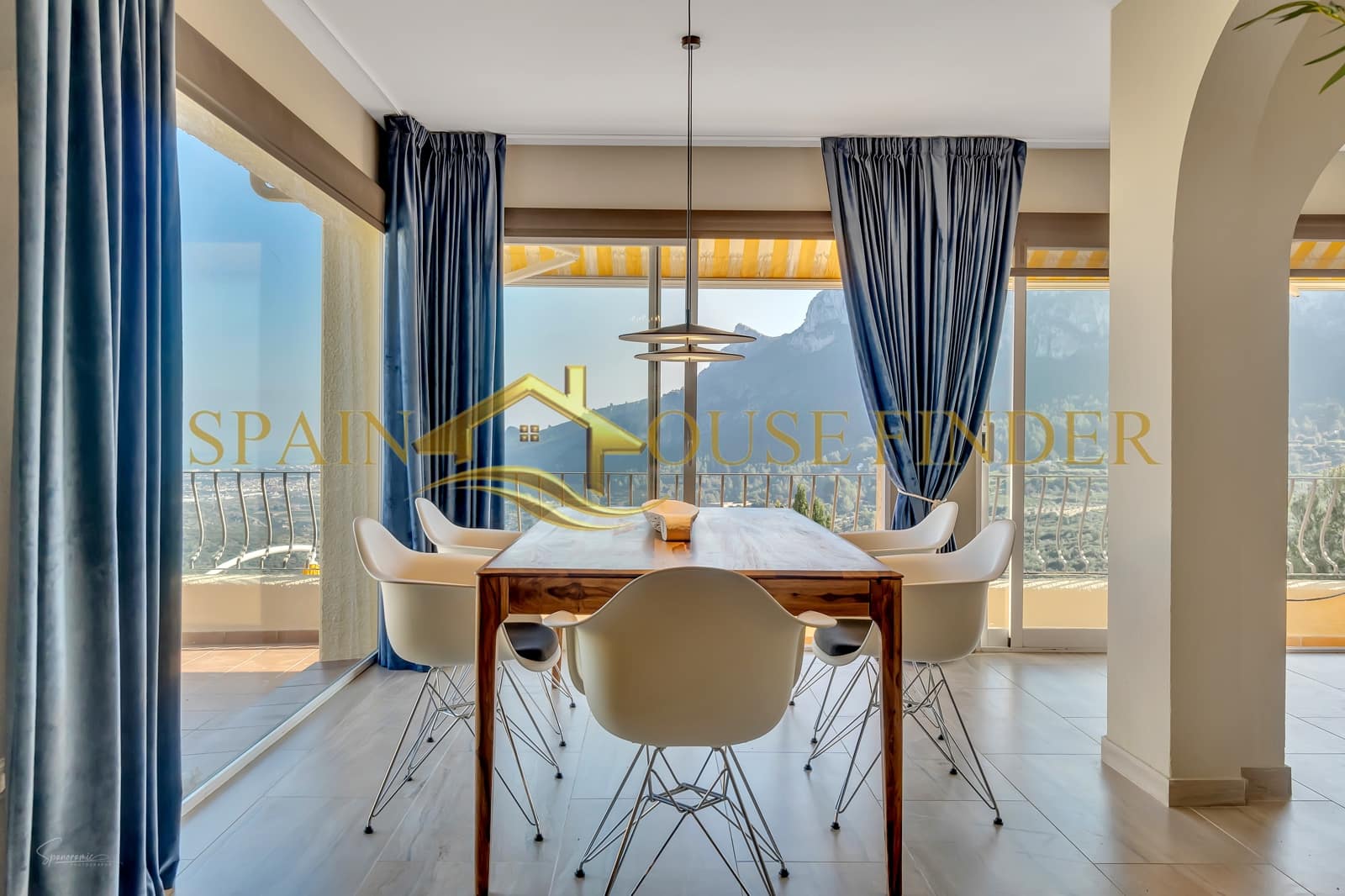 5 soveværelse Villa til salg i Monte Pego med swimmingpool garage - € 699.000 (Ref: 7348111)