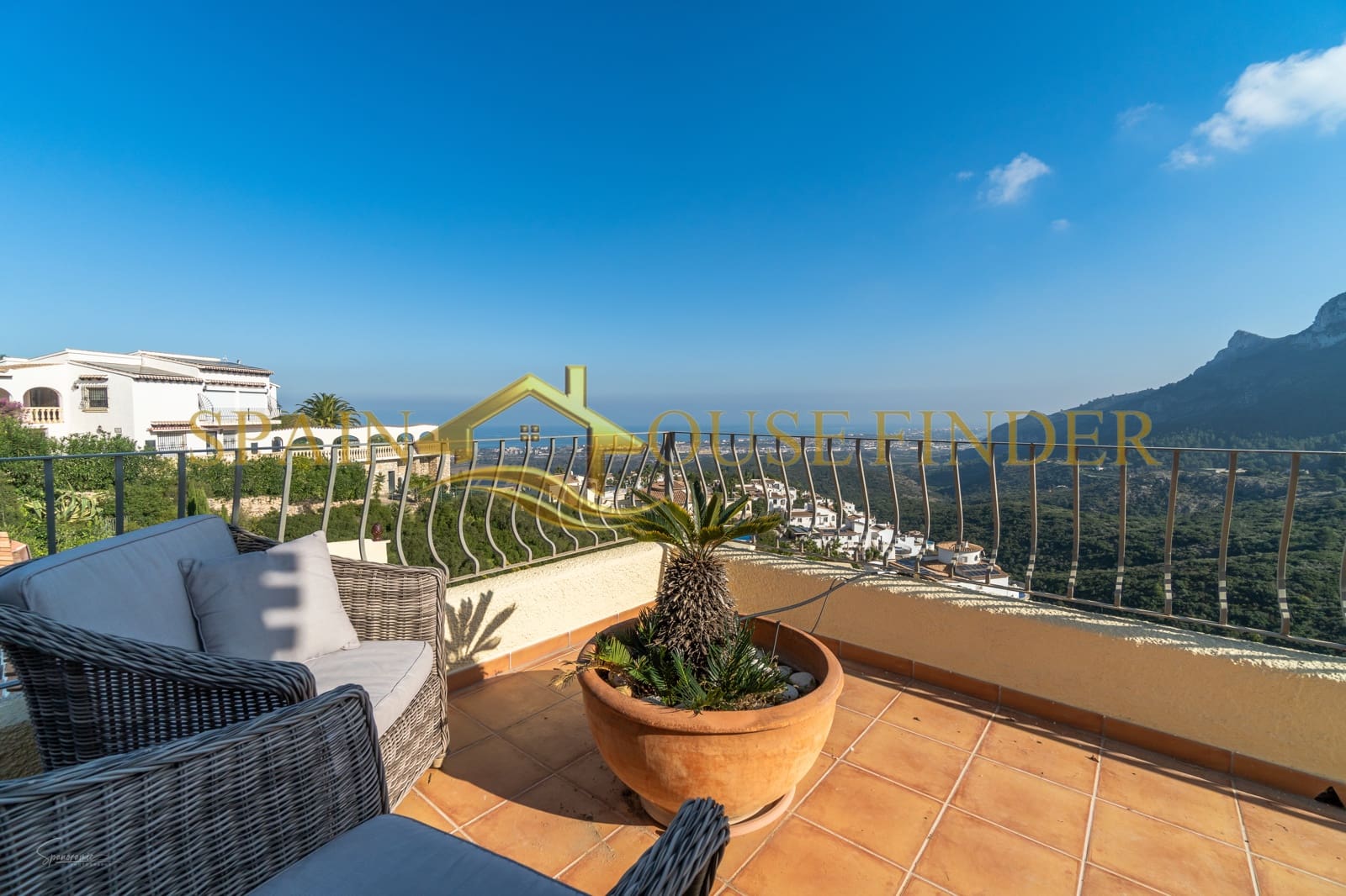 5 soveværelse Villa til salg i Monte Pego med swimmingpool garage - € 699.000 (Ref: 7348111)