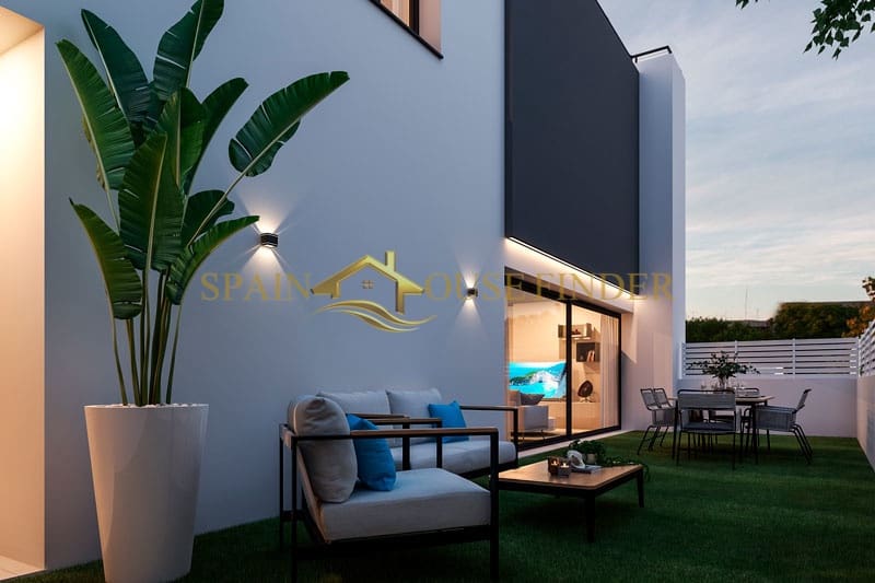 3 soverom Kjedet enebolig til salgs i Alicante by med svømmebasseng - € 375 000 (Ref: 7369600)