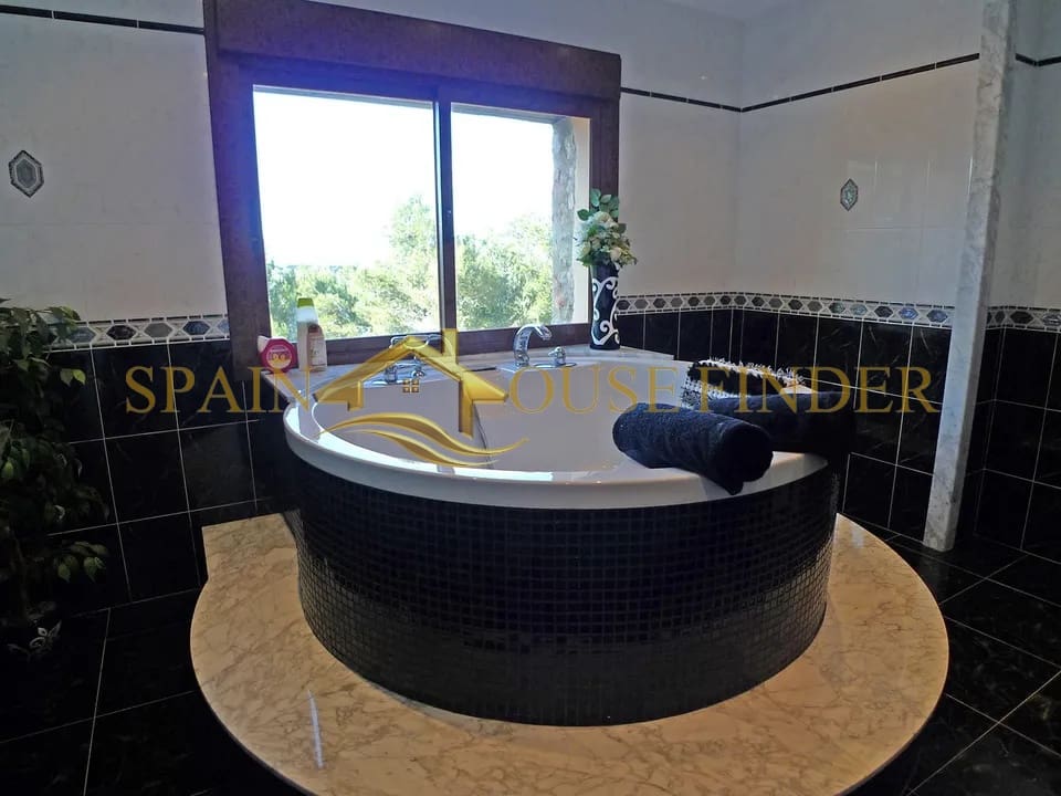 8 chambre Finca/Maison de Campagne à vendre à Jalon / Xalo avec piscine garage - 999 000 € (Ref: 7369616)