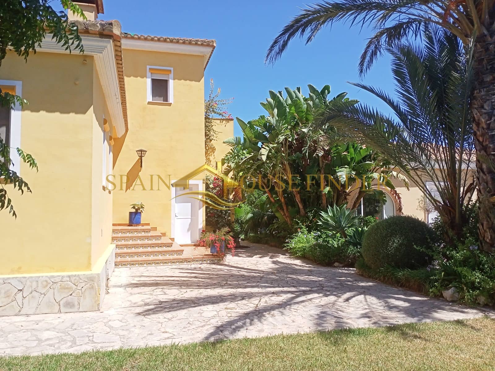 4 soveværelse Villa til salg i Denia med swimmingpool - € 840.000 (Ref: 7372026)