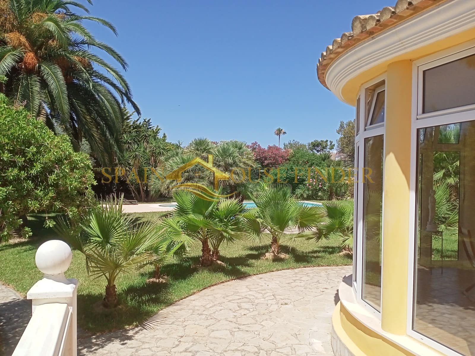 4 soveværelse Villa til salg i Denia med swimmingpool - € 840.000 (Ref: 7372026)