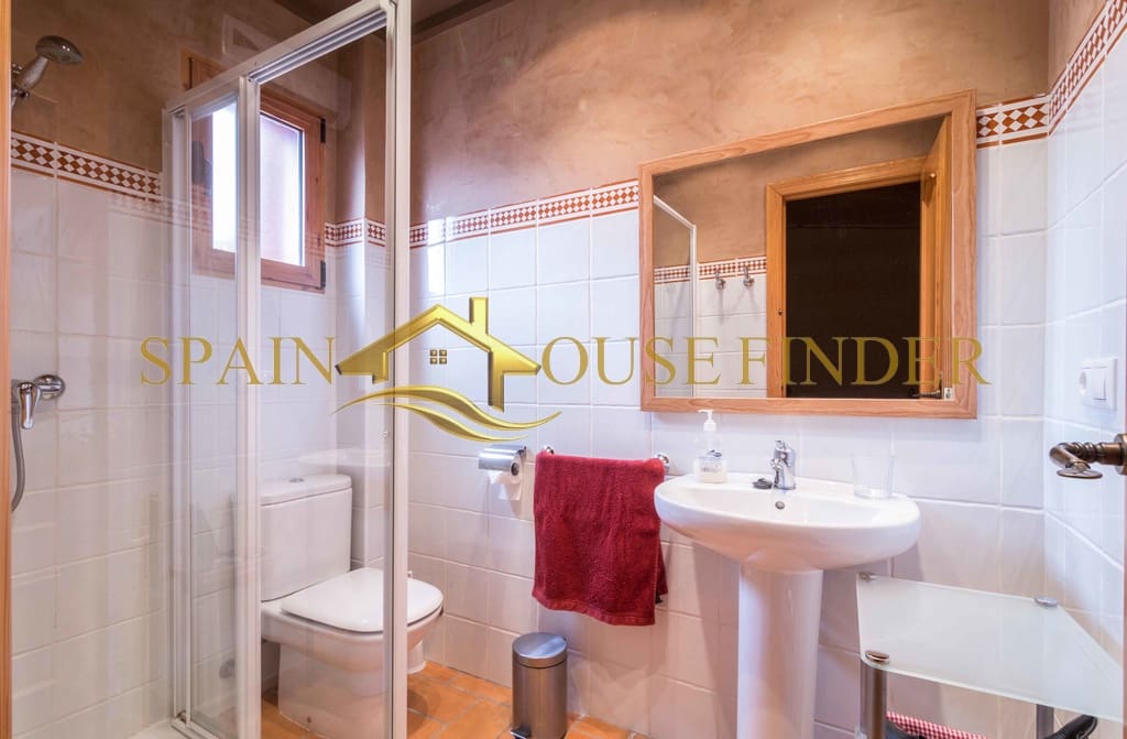 5 bedroom Guesthouse/B & B for sale in Orba with garage - € 459,000 (Ref: 8528919)