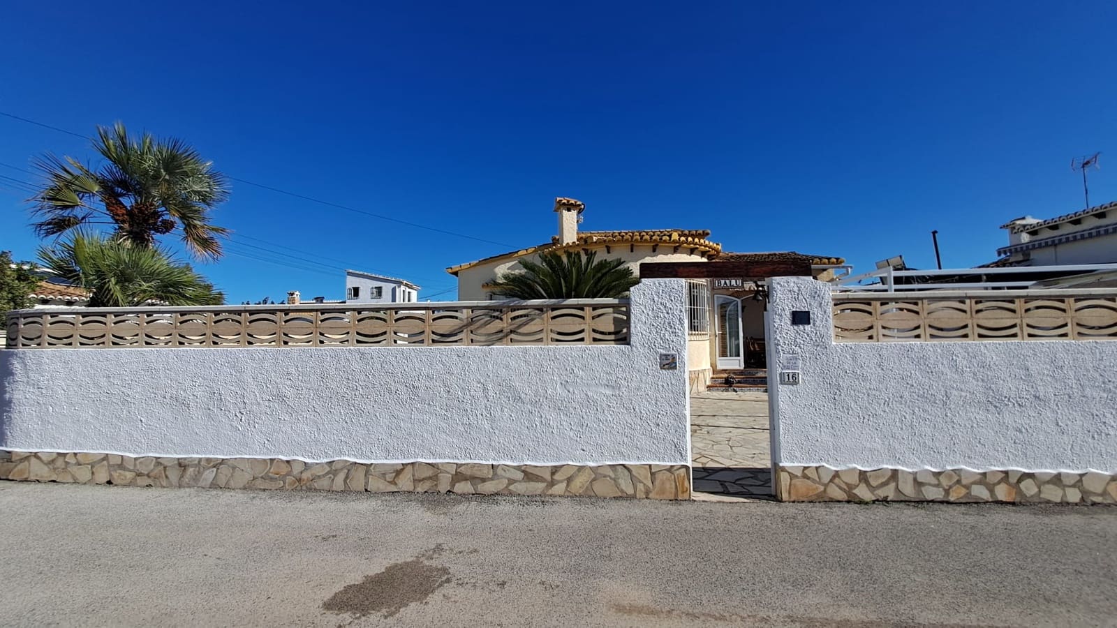 3 soveværelse Finca/Landehus til salg i Els Poblets med swimmingpool garage - € 379.000 (Ref: 9559803)