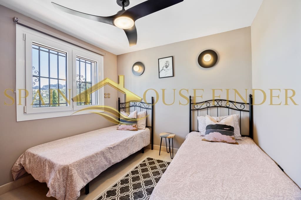 5 quarto Moradia para venda em Monte Pego com piscina garagem - 589 000 € (Ref: 9581253)