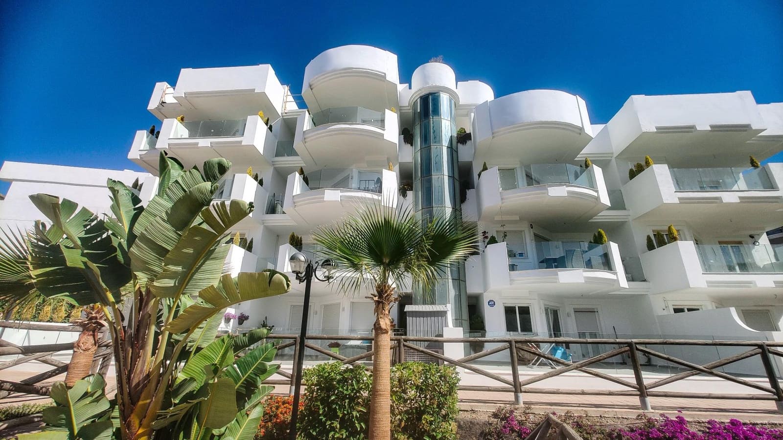 2 makuuhuone Huoneisto myytävänä paikassa Rincon de la Victoria mukana uima-altaan 
autotalli - 335 000 € (Ref: 8900088)