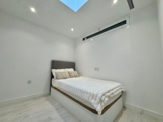 2 soveværelse Penthouse til salg i Rincón de la Victoria med swimmingpool garage - € 355.000 (Ref: 9998918)