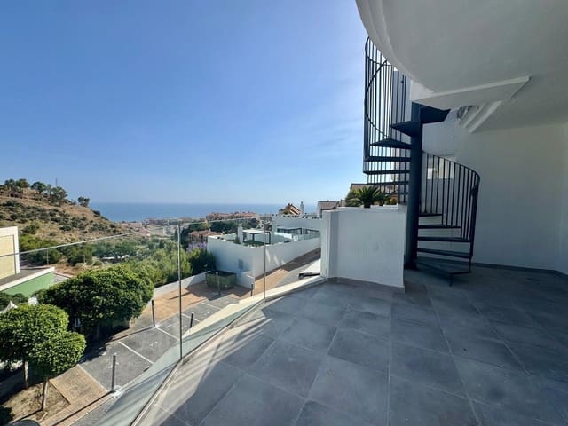 2 soveværelse Penthouse til salg i Rincón de la Victoria med swimmingpool garage - € 355.000 (Ref: 9998918)