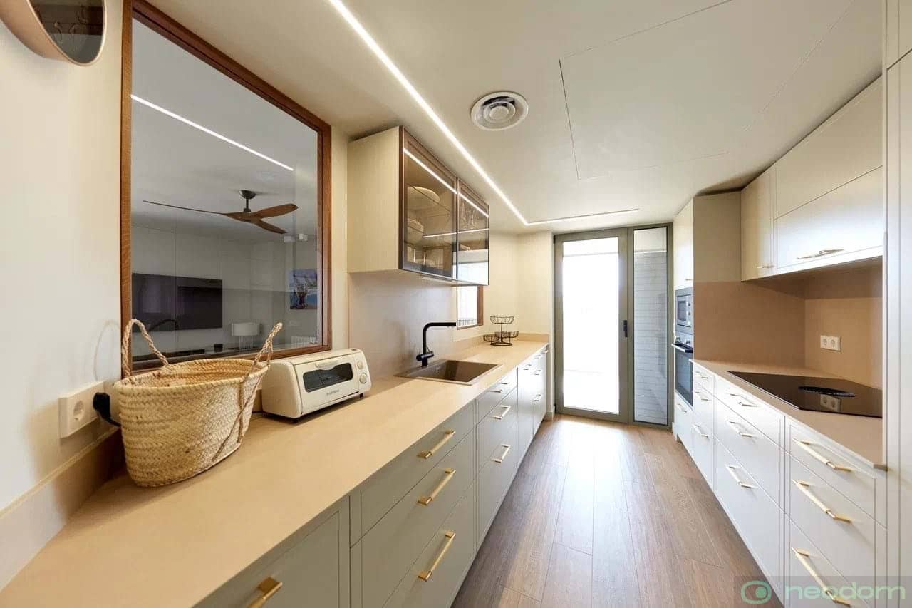 4 soveværelse Lejlighed til leje i Alicante by med swimmingpool garage - € 4.000 (Ref: 8681463)