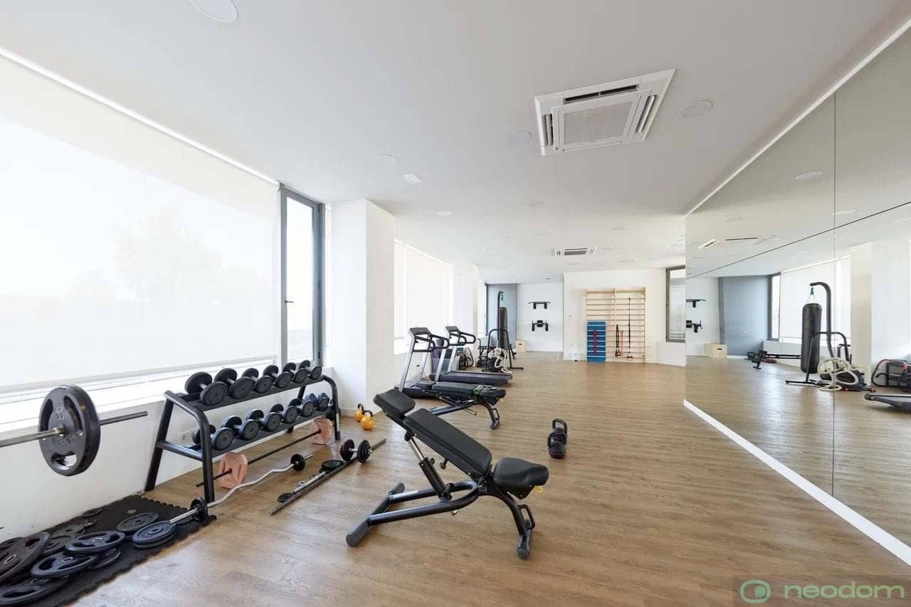 4 soveværelse Lejlighed til leje i Alicante by med swimmingpool garage - € 4.000 (Ref: 8681463)