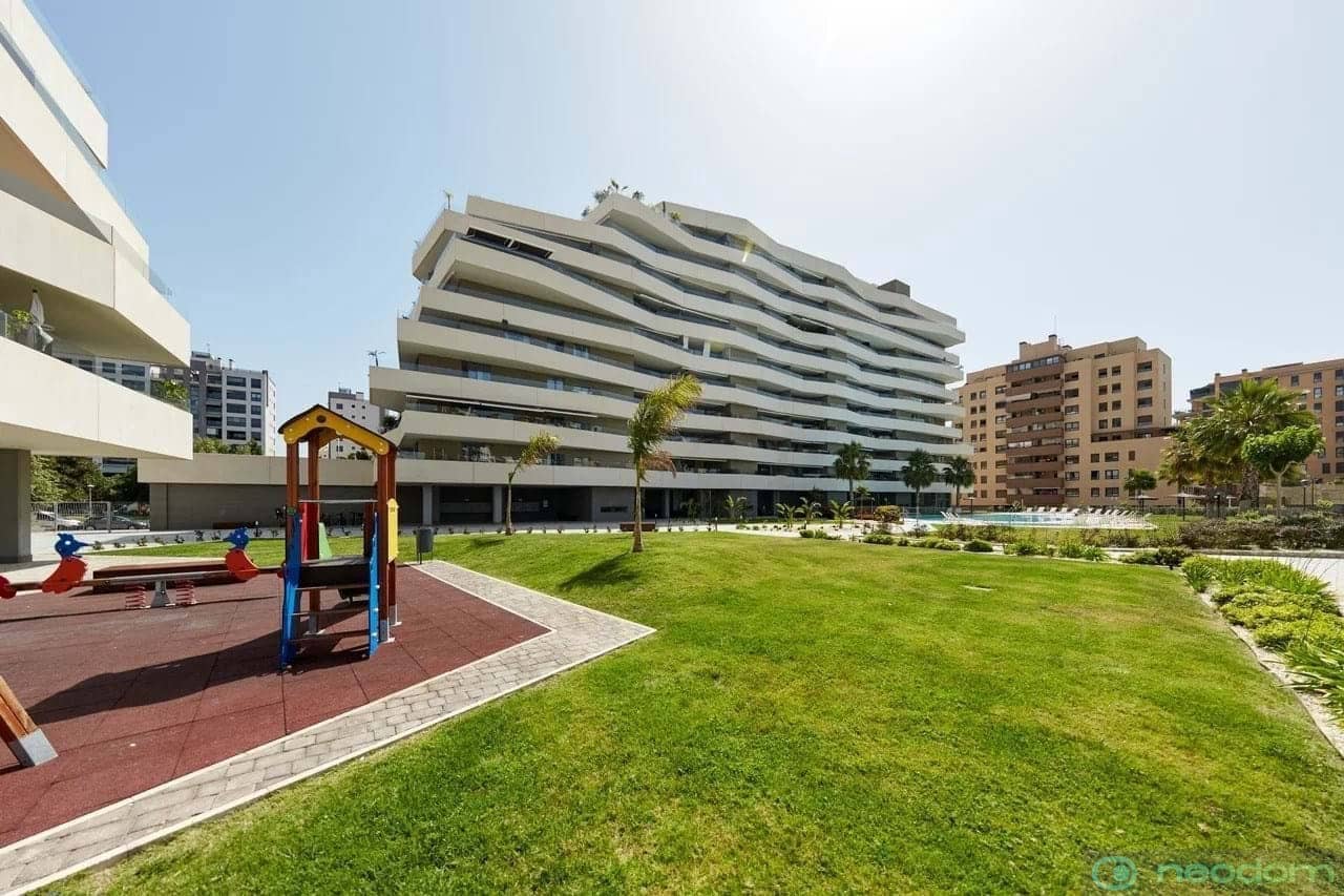 4 soveværelse Lejlighed til leje i Alicante by med swimmingpool garage - € 4.000 (Ref: 8681463)