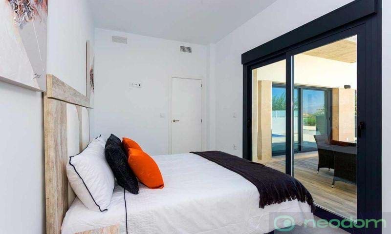 3 Zimmer Villa zu verkaufen in Daya Nueva mit Pool - 420.000 € (Ref: 9187936)