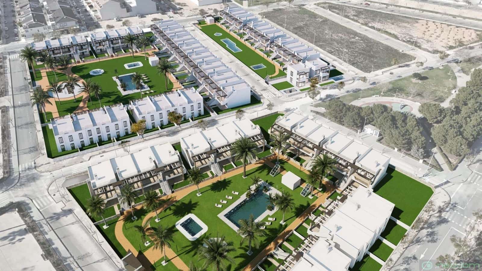 2 bedroom Villa for sale in Pilar de la Horadada - € 296,000 (Ref: 9187950)