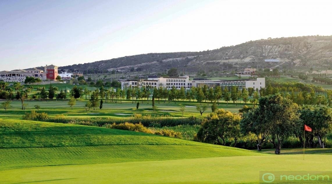 3 bedroom Villa for sale in Algorfa with pool - € 475,000 (Ref: 9387234)