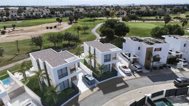 3 Zimmer Villa zu verkaufen in Roda, San Javier mit Pool - 799.000 € (Ref: 9387284)