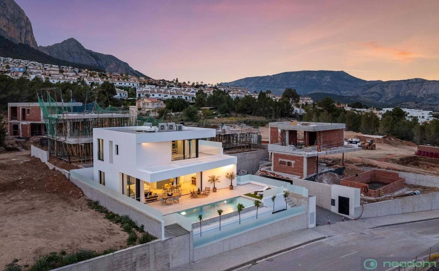 4 Zimmer Villa zu verkaufen in Polop - 725.000 € (Ref: 9395712)