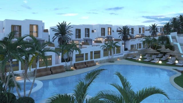 2 bedroom Townhouse for sale in Alicante / Alacant city - € 289,000 (Ref: 9398183)