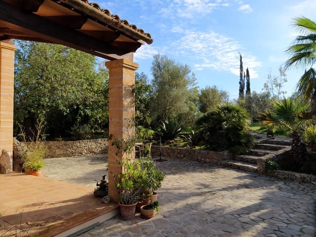3 chambre Finca/Maison de Campagne à vendre à Manacor avec piscine garage - 1 850 000 € (Ref: 10155495)