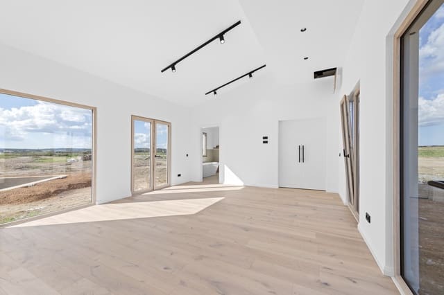 4 soveværelse Finca/Landehus til salg i Vilafranca de Bonany med swimmingpool garage - € 1.490.000 (Ref: 10160051)