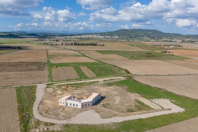4 soveværelse Finca/Landehus til salg i Vilafranca de Bonany med swimmingpool garage - € 1.490.000 (Ref: 10160051)