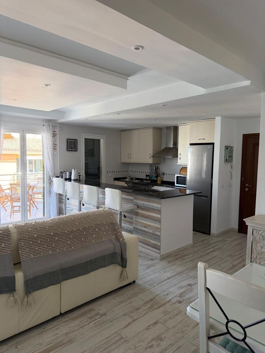 6 chambre Penthouse à vendre à Arta avec piscine garage - 1 200 000 € (Ref: 10160057)