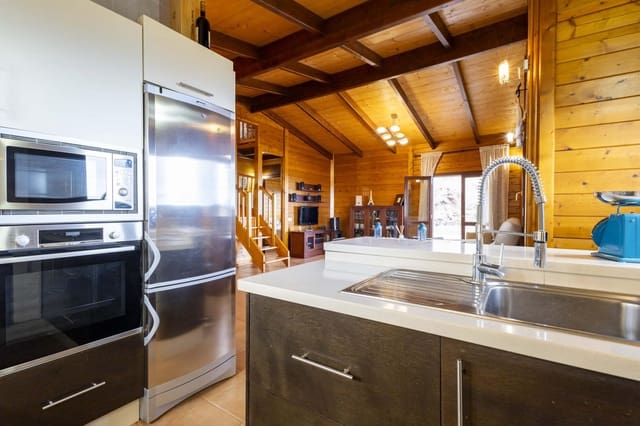 Chalet de 2 habitaciones en Güímar en venta - 446.000 € (Ref: 10004362)
